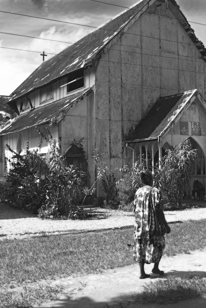 A new article on our site by <a href="/BronFraser/">Bronwyn Fraser</a> looking at the role of churches in dealing with family violence in #PNG 

(pic: Jonathan E. Shaw/Flickr)

auspng.lowyinstitute.org/publications/u…