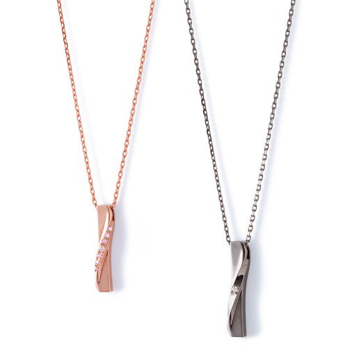 The Kiss ザ キッス ペアジュエリーブランド The Kiss 人気のペアネックレスを紹介します 優しいラインが特徴のシンプルなネックレス センターにダイヤモンドをセットし輝きをプラスしています T Co Dyknctofor