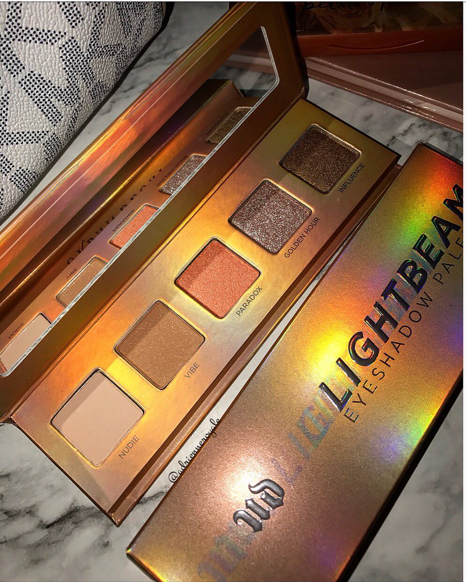 AdrienneRoyale's tweet photo. New from @UrbanDecay LightBeam Palette hitting @Macys 5/8 online and in stores 5/9!! Natural light and flash https://t.co/QKEL7ohulY