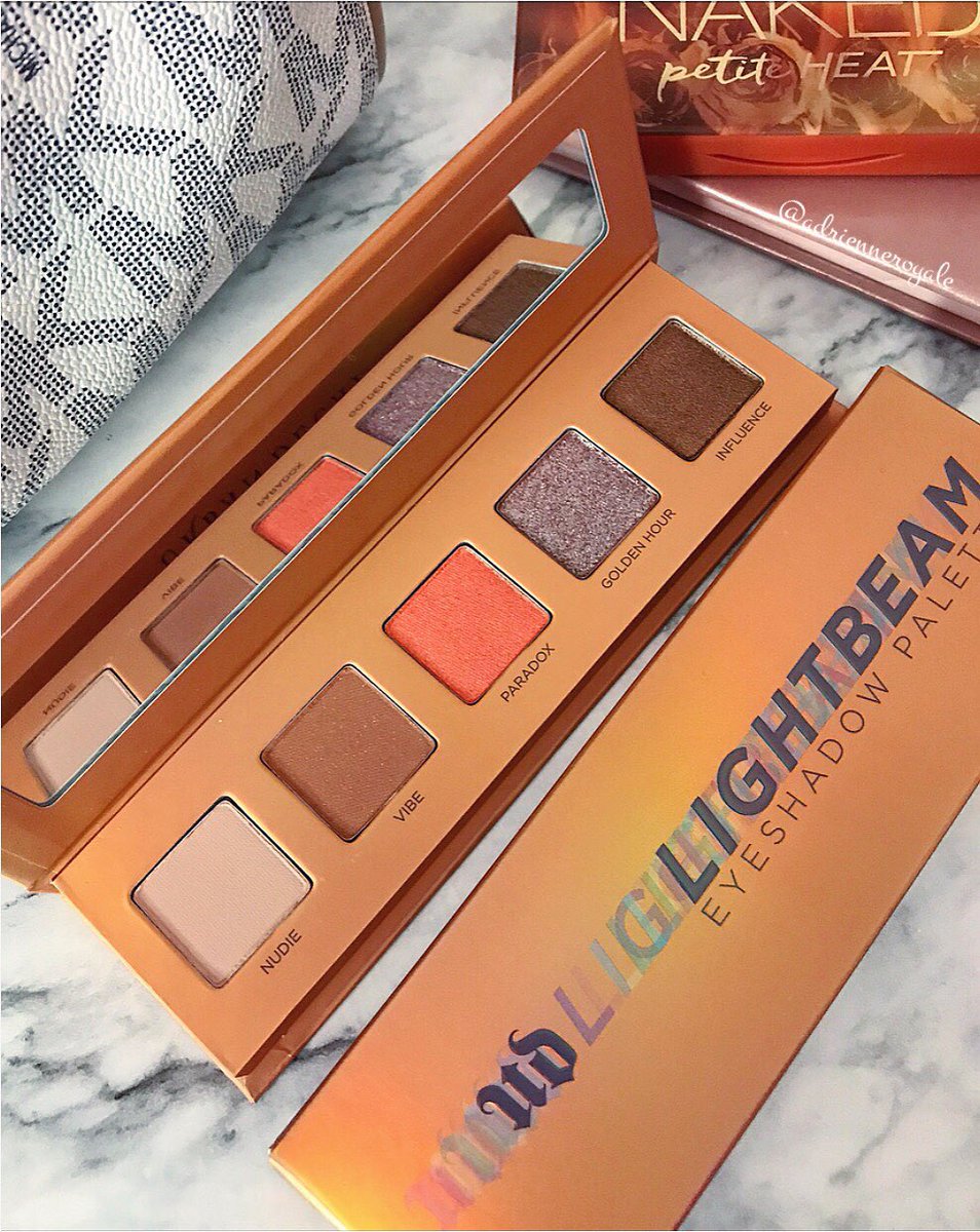 AdrienneRoyale's tweet photo. New from @UrbanDecay LightBeam Palette hitting @Macys 5/8 online and in stores 5/9!! Natural light and flash https://t.co/QKEL7ohulY