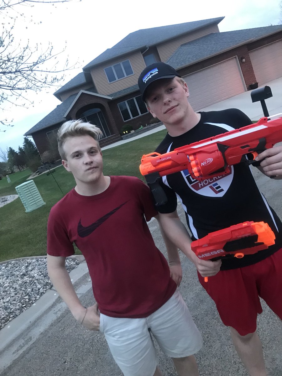 THoran__'s tweet photo. Matt is out on a technicality @spudnerf18 #team5lookalive https://t.co/tr6SaLWnIT