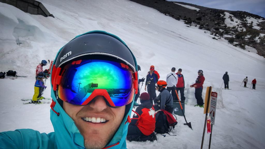 johnnydfish's tweet image. From last #Saturday final day of #instructing at #yourmountainhome @mthoodmeadows time for the next chapter of #teaching and showing #omht to two new #adventures #fatherhood #CanYouSkiBeforeYouWalk? #TwinsSkiTeam