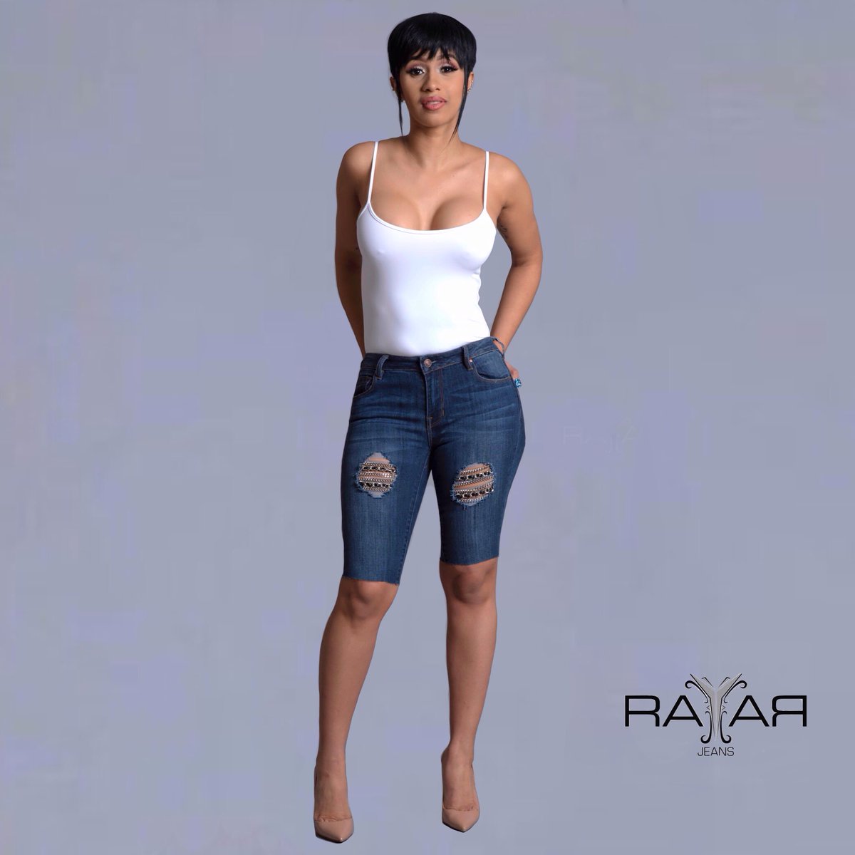 thefashionbomb's tweet image. Get @RayarJeans today at RayarJeans.com