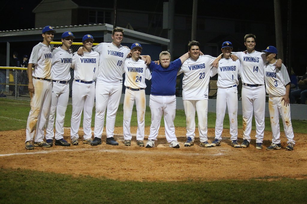 StMaryPaducah's tweet photo. Benjamin Clark with varsity team after a “walk off” to beat Crittenden 9-8! https://t.co/cNuxvTeuPQ