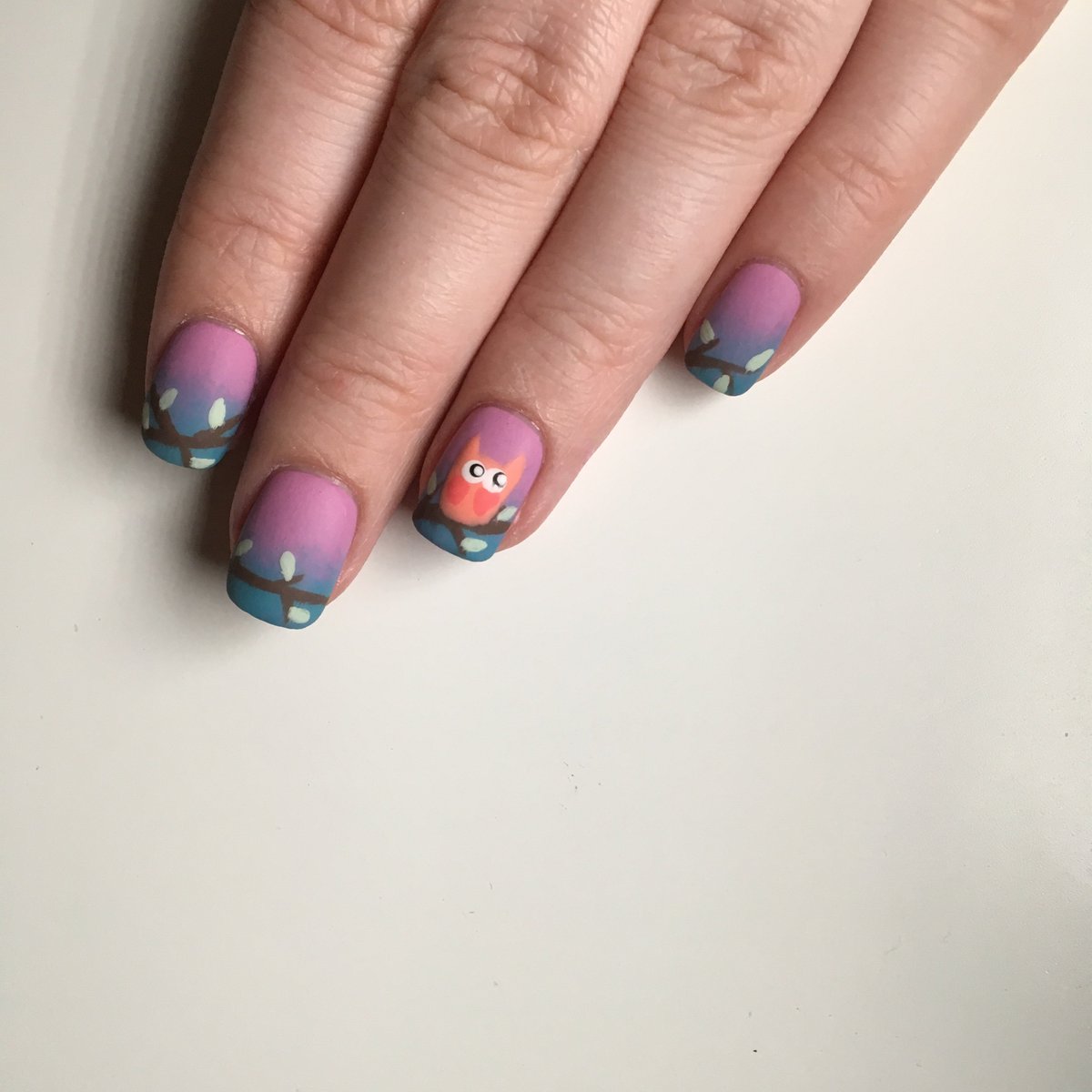 ccutecorner's tweet photo. Just uploaded my nail tutorial video for these sunset owl nails! Follow this link if you'd like to know how I did these: https://t.co/w1aG3wqaKD #NOTD #nailtutorial #newvideo #owlnails #owlnailart #owls #nails https://t.co/15Pz6tPseM