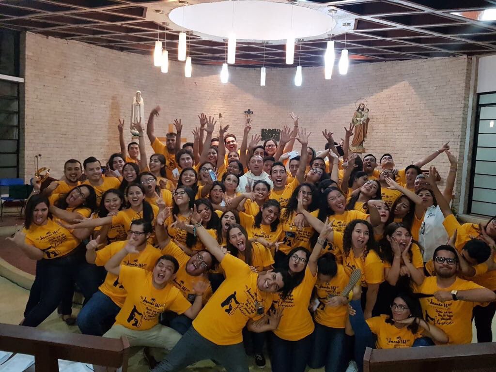 mjvc_midmaria's tweet photo. ¡UN MILAGRO MÁS! Muy felices de ver estos 38 nuevos corazones, 38 jóvenes dispuestos a seguir a Jesús y María. ¡Bienvenidos a la familia jornadista! #J161 🙏🏼❤️ https://t.co/2YUARogtPG