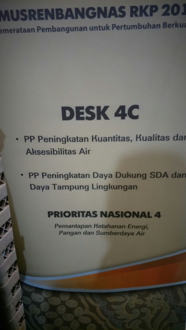bappedabintuni's tweet photo. Kepala Bappelitbangda Teluk Bintuni beserta para kepala Bidang saat mengikuti pembahasan masing DESK pada MUSRENBANGNAS 2018. https://t.co/gyt44r6Qfo