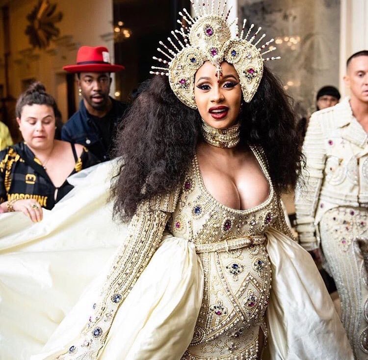 GabrielleAmani's tweet photo. THIS IS HOW YOU SLAY A THEME! #metGala https://t.co/CUgBzM4O7Y