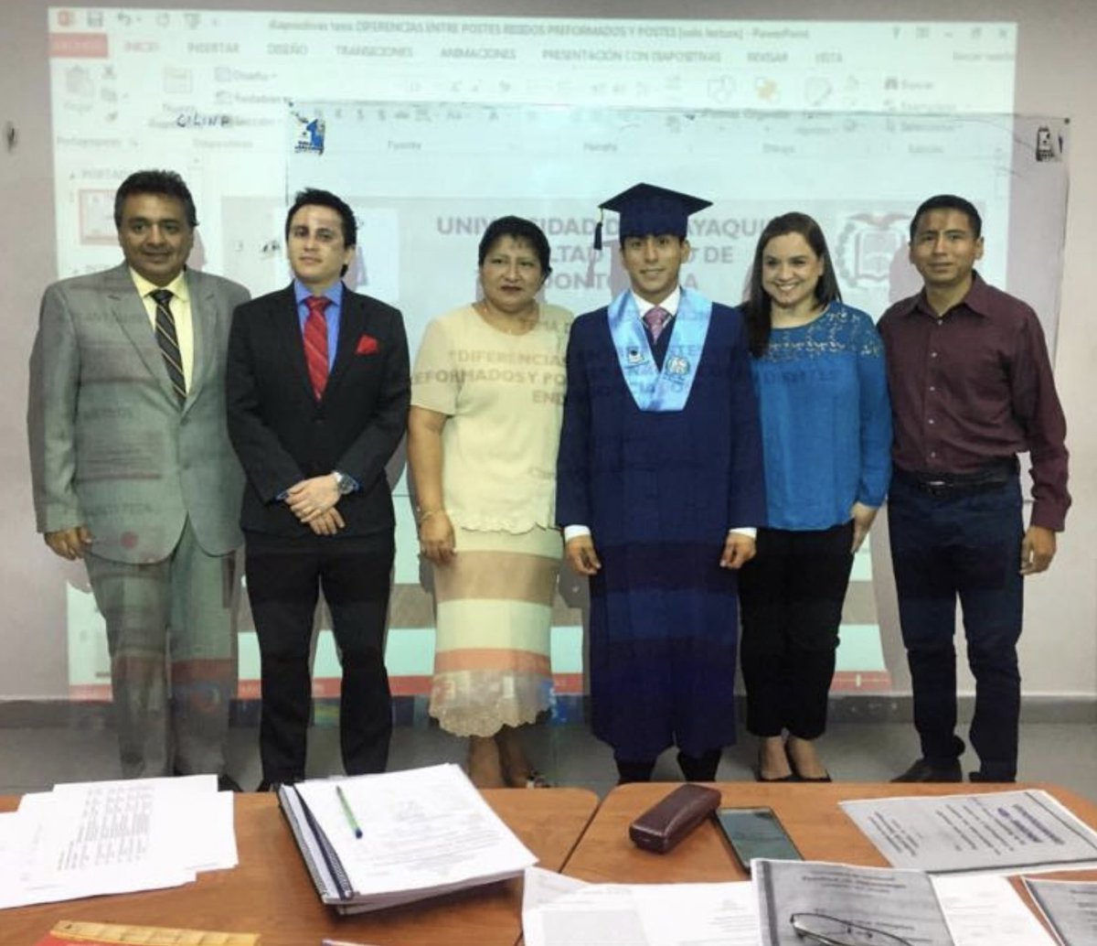 RescateAnimalEC's tweet photo. Felicitaciones querido @stgchavez por tu graduación,llegaste a RA muy jovencito, siendo bachiller, y ahora te vemos graduado de Odontólogo, estamos muy contentos de que seas parte de nuestro voluntariado y de la familia #DrSticker 🍾👨⚕️🎓 https://t.co/3EEYKqjKz1