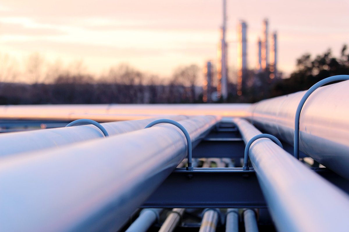 WirxGroup's tweet photo. New Day, New Dawn, New Era for corrosion control begins with surface preparation. #pipeline #SafetyFirst #industrystandard. Preventing corrosion from forming beneath coatings in the first place = safer transport, more productivity, happier environment. https://t.co/ct0Io2pS15