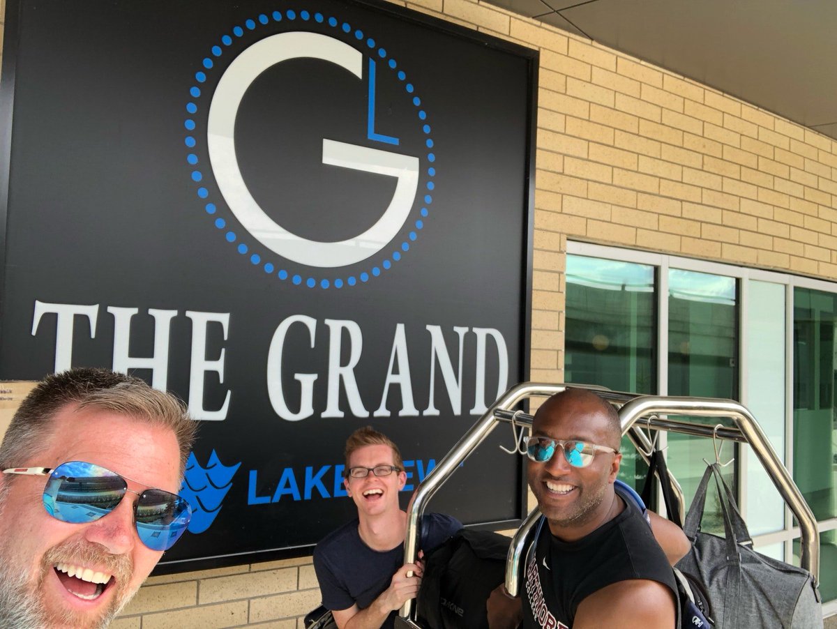 GAYWhistler's tweet photo. Checked in for a night in Winnipeg π G for Gay #3gaysonatrain #springitonwithpride @ryanthomaswoods @citizenJTravel (@ Grand Winnipeg Airport Hotel) https://t.co/a9PYbtIjqk https://t.co/7PC2QjeLZu