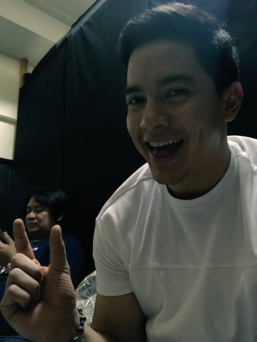 Aphrodite4Alden's tweet photo. Yung ngiting GAMOT ang epekto sa akin. Makita lng kitang nangiti, solb na ako... @aldenrichards02
#ALDENInspires
#AldenRichards https://t.co/gilEjFfkOH