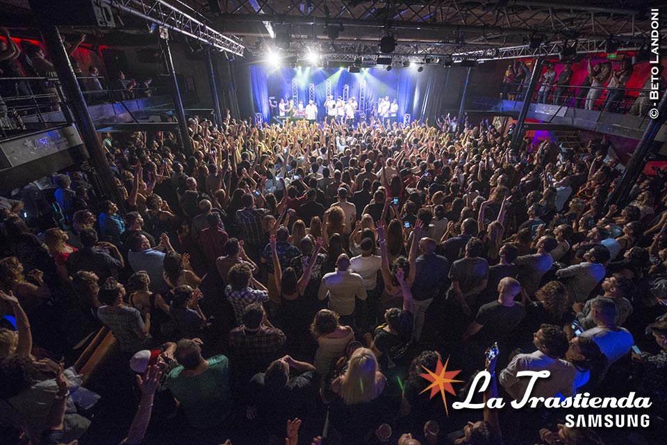 LaTrastiendaBA's tweet photo. Compartimos las fotos de la reciente visita de @maykelblancomb Y Su Salsa Mayor en @LaTrastiendaBA, que a pura salsa rumbera, le pusieron condimento cubano a una noche memorable en San Telmo
 Ph @BetoLandoniFoto 📷 https://t.co/hZQvmYzADF https://t.co/hkQZbMgqJY