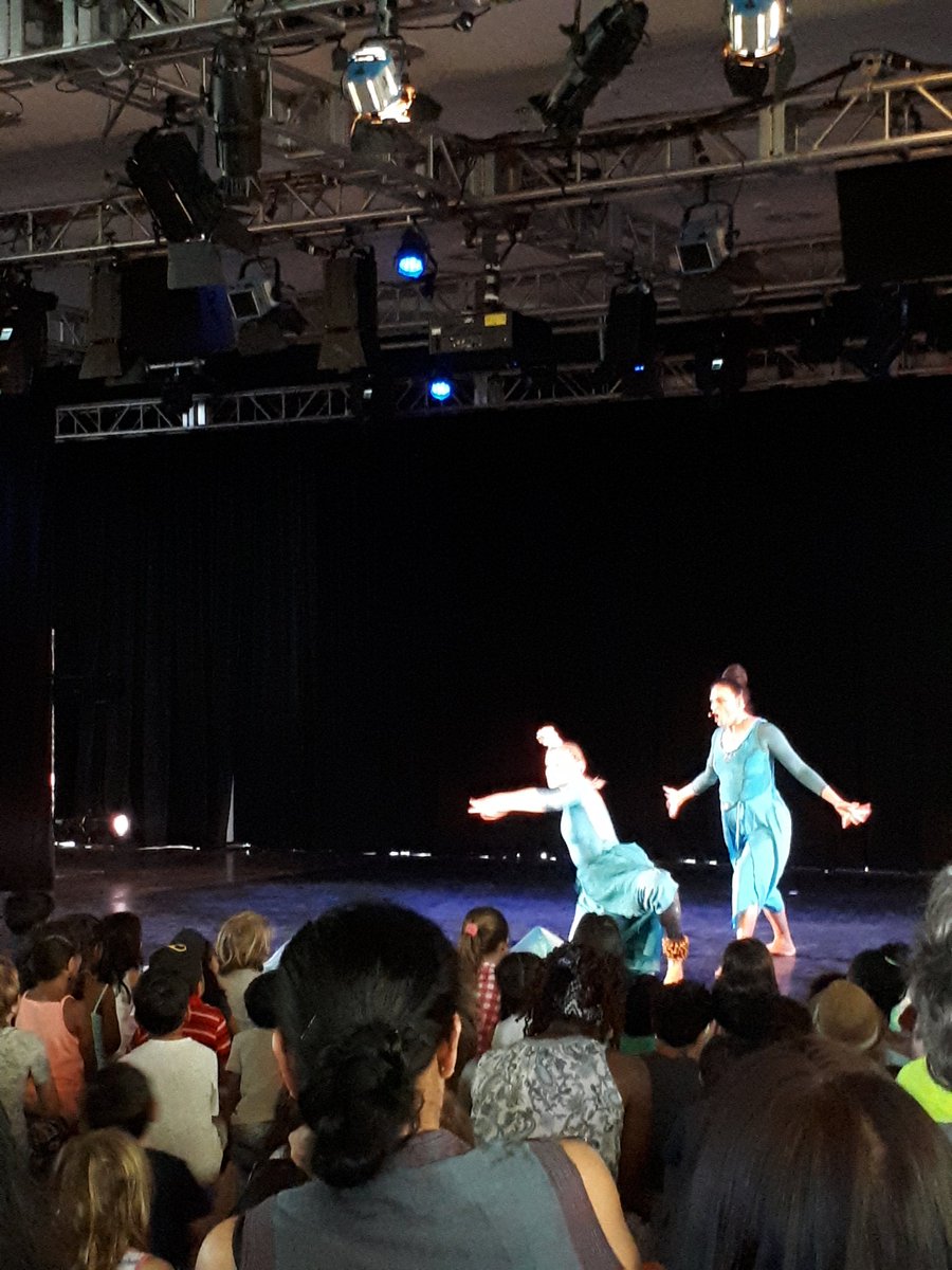 pulseconnects's tweet photo. #highlights From the final day of #AlchemySC - a swooping, cheeky, magical fish impresses and charms while a musical wizard casts his spell ft @ATMA_Dance @KamalaDevamCo @talvinsingh https://t.co/ibTcnATSYC