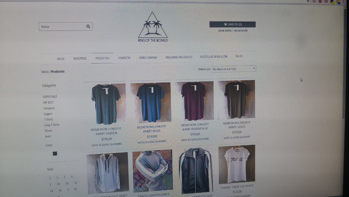 Martinpdisalvo's tweet photo. Nuestra tienda online/ La tienda de un mono en peligro de extinción que teme por su vida y tiene un seguridad porque no puede salir tranquilo a la calle 🐒 https://t.co/Y5Ph71pi4W
