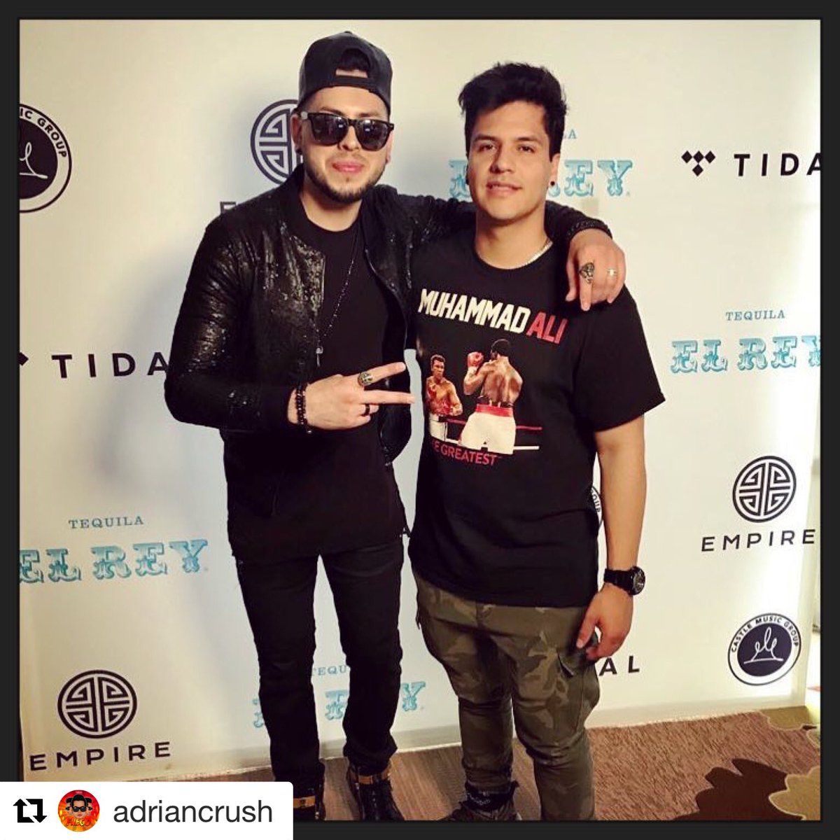 luisxafans's tweet photo. #Repost @adriancrush with @get_repost
・・・
During the #LatinBillboardsWeek
compartiendo en la Suite de #CASAURBANA
Con @luisxAguilera .
#AdrianCrush #LuisXaguilera
#LatinMusicWeek #BBLatin https://t.co/ZAfQSCZnit