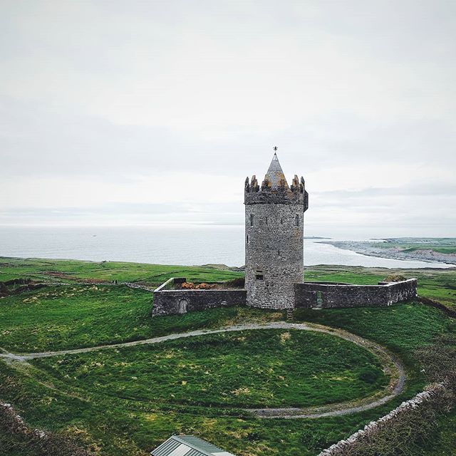 jayonaboat's tweet photo. 1 photo/day 2,720: some of the best spots to turn are easiest to miss. That doesn't mean you can't pull a quick three point turn and drive back in the wrong lane as soon as you realize you missed it.
#ireland #vscocam #vlogaday #doolin #whereidrone https://t.co/x8OQye90ST https://t.co/GO5LNR48x4
