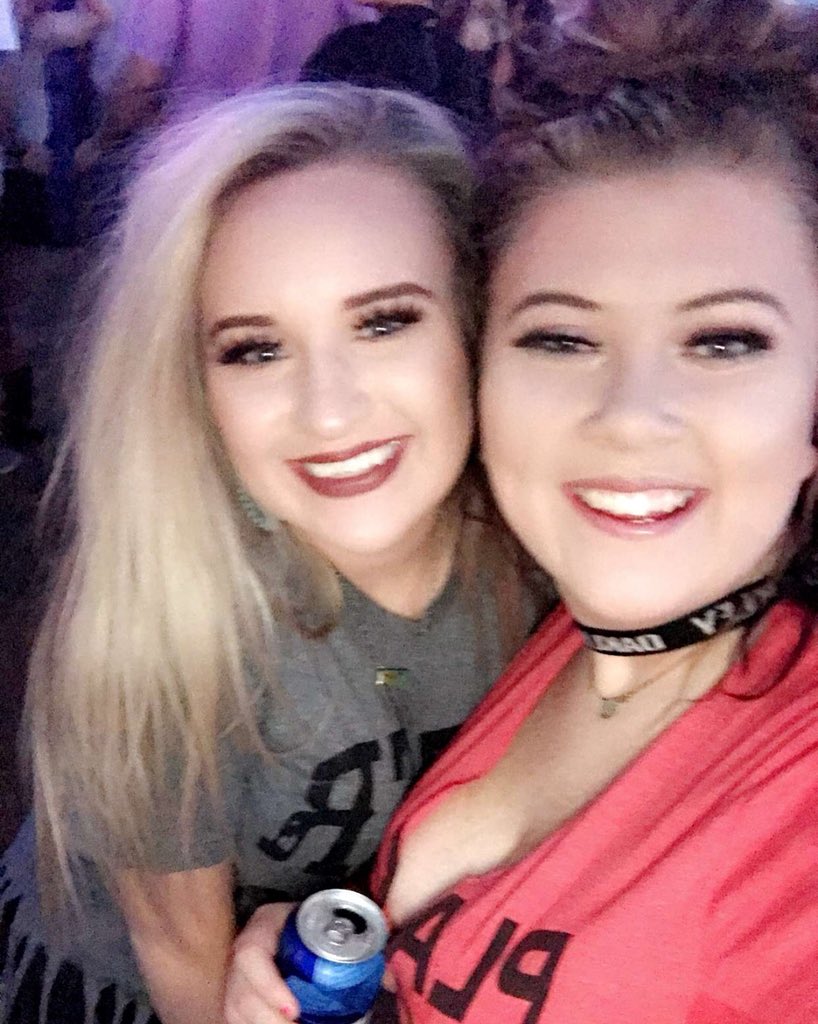 callielanejo's tweet photo. surprised my best friend at the place we became best friends at ๐ค๐ค๐ค
she only cried for a few minutes ๐
#CalfFry2018 - #CalfFry2017 https://t.co/gMKHfApu9w