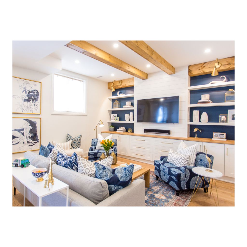 SarahBaeumler's tweet photo. This space came together so well. A perfect combination of modern and traditional aesthetics. A cozy place to relax. #BestofBryanInc2 #BryanInc https://t.co/WJ3AX7M8Im