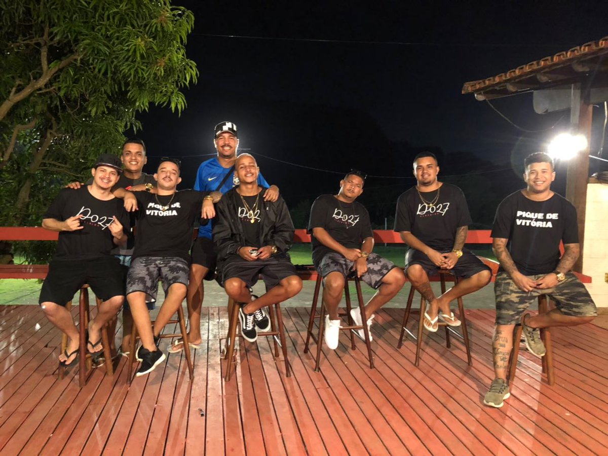 mccballaoficial's tweet photo. Apenas a 027 inovando mais uma vez #diadegravação #D027 #localsurf #BarbeariaDomingos https://t.co/Jk6IB6Z9Wq