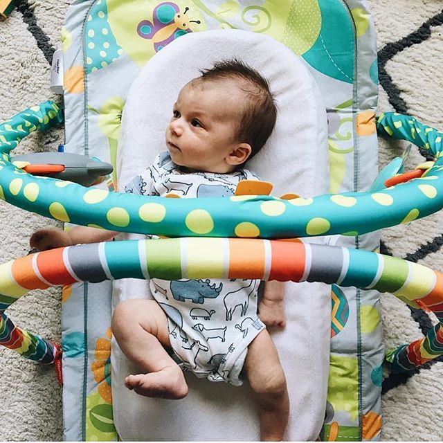 Cozycheekz's tweet photo. Our Cozy Cradle has a special whole inserted in our design to prevent the flat head syndrome! Click on the link in our bio to learn more!! Perfect for tummy time or playtime @michelletrostad #baby #momlife #infants #newborn https://t.co/nE84E8qcyh https://t.co/xQbpMYj58V