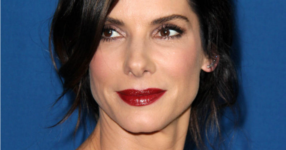 parents's tweet image. Sandra Bullock asks people to stop saying "adopted child," and I applaud her 👏 👏 ow.ly/es6Y50hfLO4
