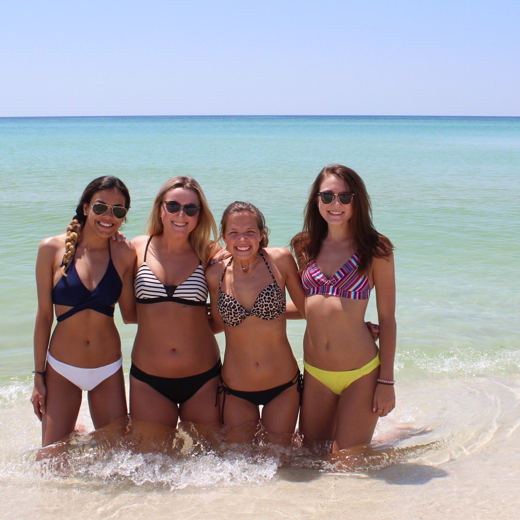 DSUTriDelta's tweet photo. HaPpY sUmMeR !!!! ☀️ https://t.co/yHCVBkCfEf