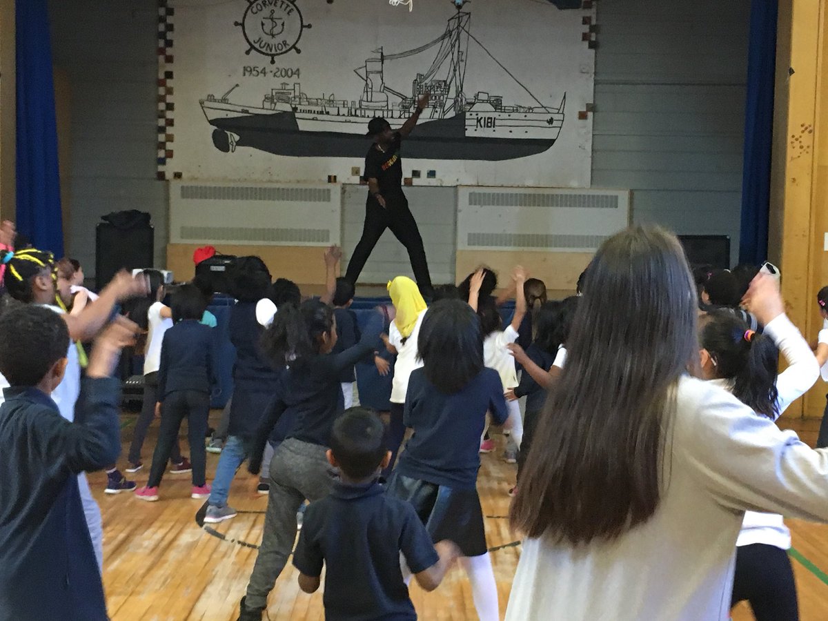MlleMouland's tweet photo. After 6 months of practising we were rewarded with an awesome class for our @TDSB_Corvette #folkdancers. Thanks to @TrafficKevin from Reggaecise for leading this awesome class!

#reggaecise #fitkids #MotivationMonday

@LC3_TDSB @TDSB_MHWB @ParthiKandavel @seymour3anne https://t.co/UAYos6r1gd