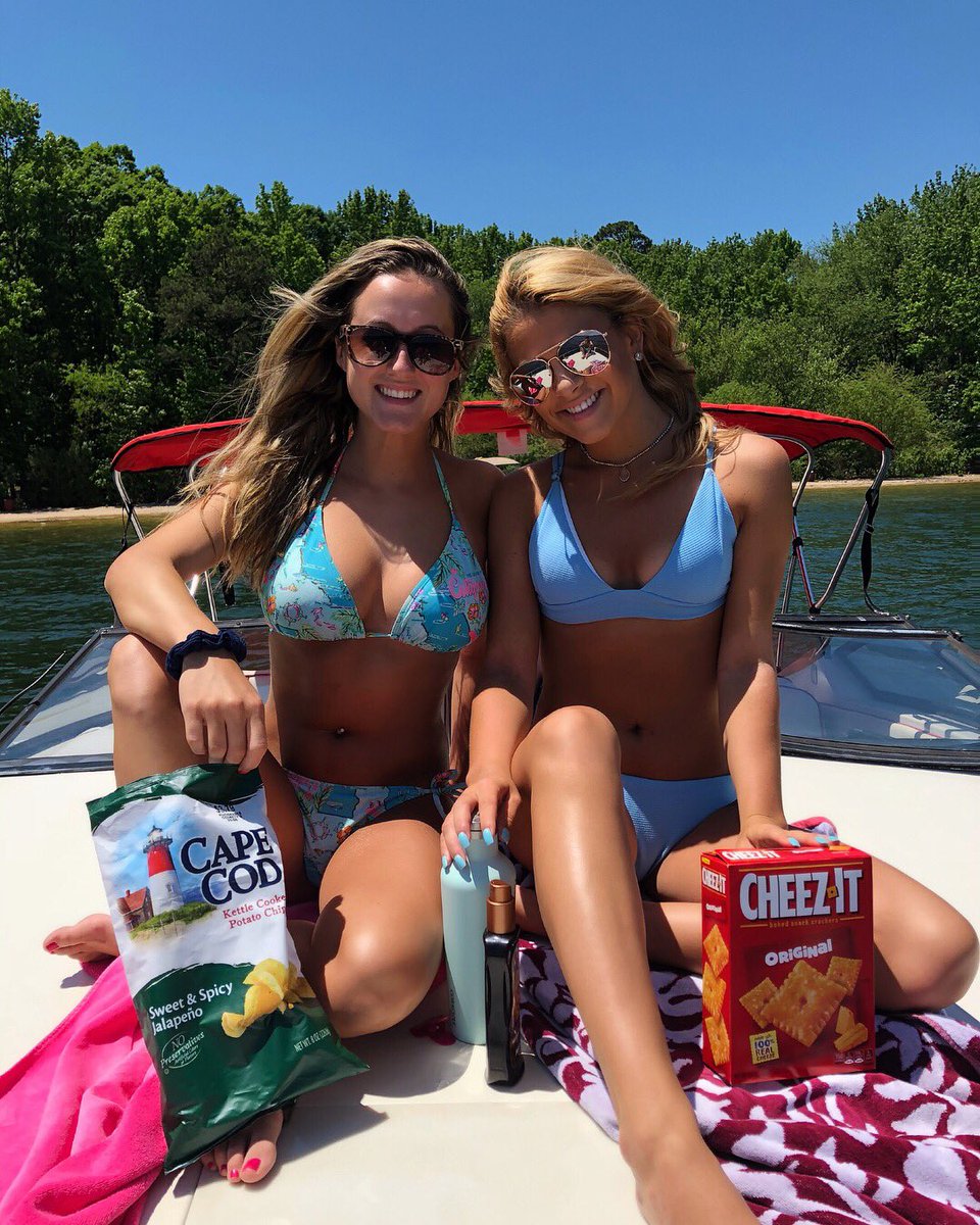 PerfectlyHannah's tweet photo. Not a bad Monday ☼☻ https://t.co/Fm6UdK6cUm