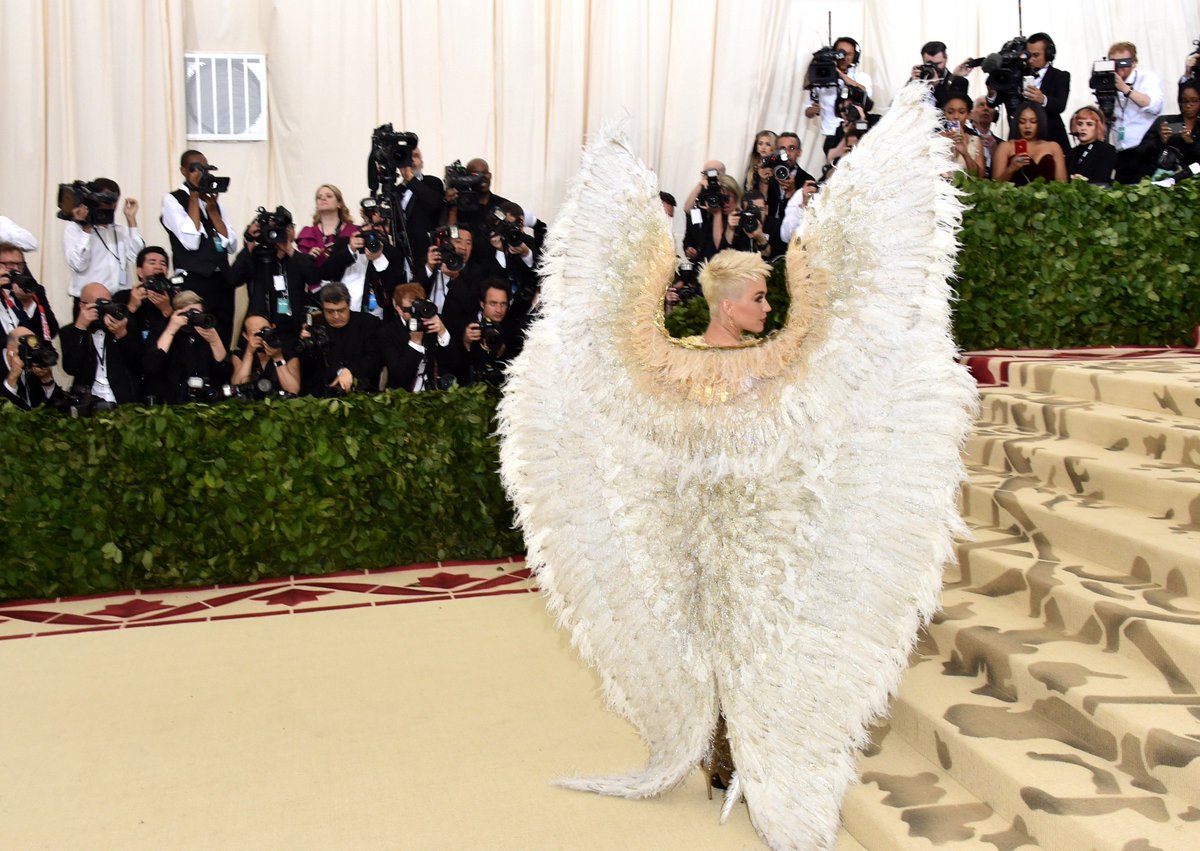 👼 @KatyPerry is an actual angel at the #MetGala.