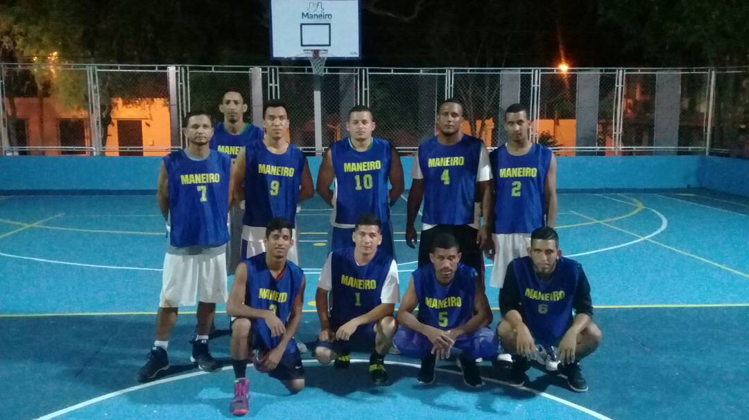 AlcaldiaManeiro's tweet photo. Inicia jornada de baloncesto en los juegos en honor al Cristo del Buen Viaje en la nueva cancha Luis Emundo Villalba #municipioejemplar #haciendogestion https://t.co/Dn2HNQg82o