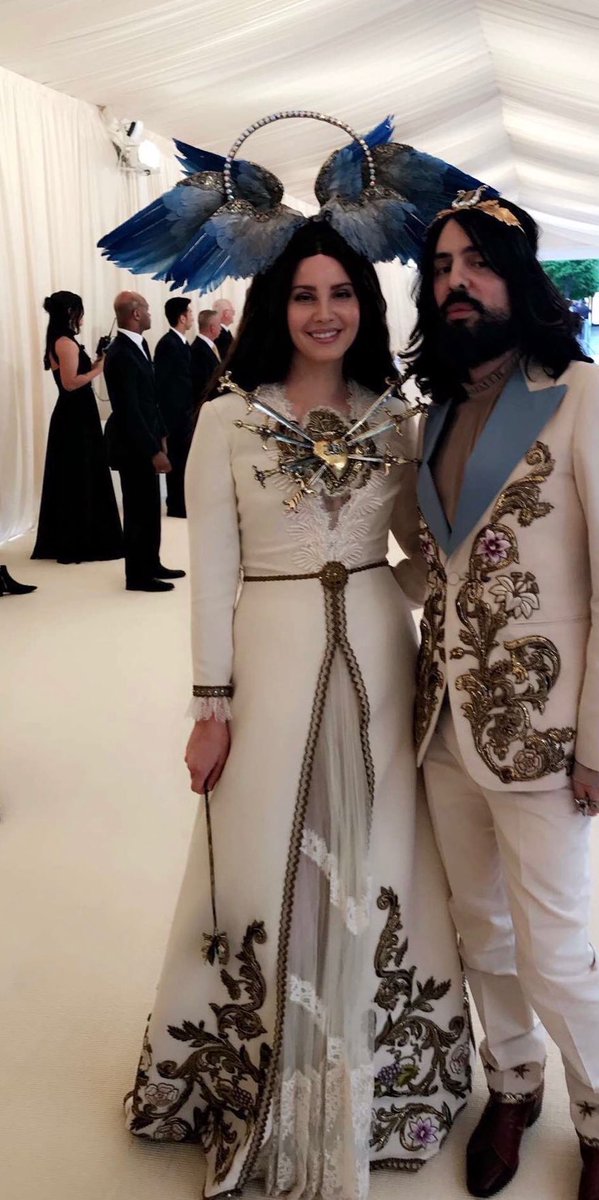 stussyjoseph's tweet image. ARIANA WAS RIGHT , GOD IS A WOMAN 🥀 #METGALA