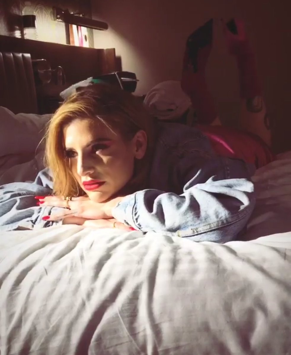 LucieMarieFlem1's tweet photo. So today @JulietSimmsALL  took a bite out of the big Apple 🍎with today's  @PopCrush  take over on Instagram  , how many of you watched jujus  adventure today  in NYC ? #TakeMe #julietsimms #onspotifynow https://t.co/8ZT3cRY2bA