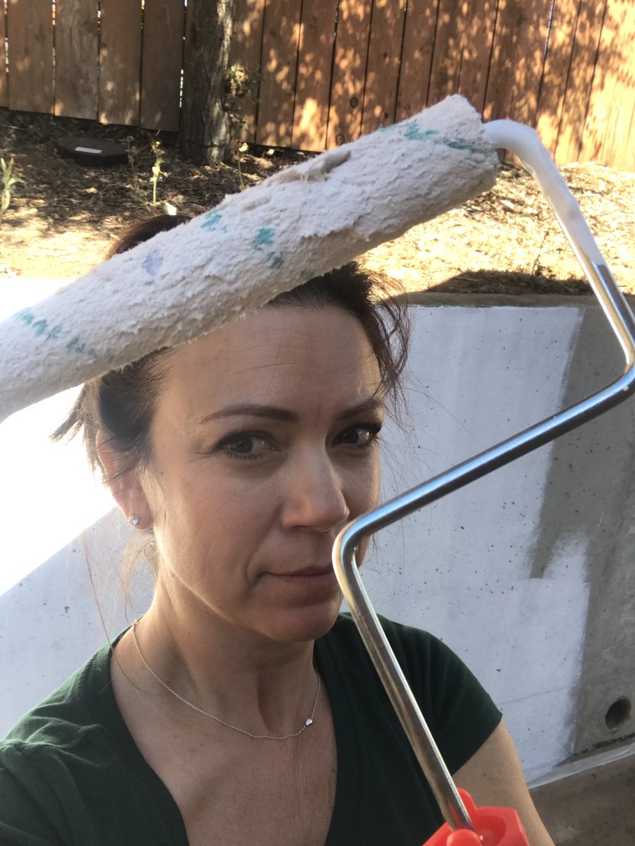 JenniferKeiser2's tweet photo. Gonna prime this wall to get it ready for the kids!  Our @DonorsChoose project is underway! @SSDPepperDrive https://t.co/vTXwSi8AyN