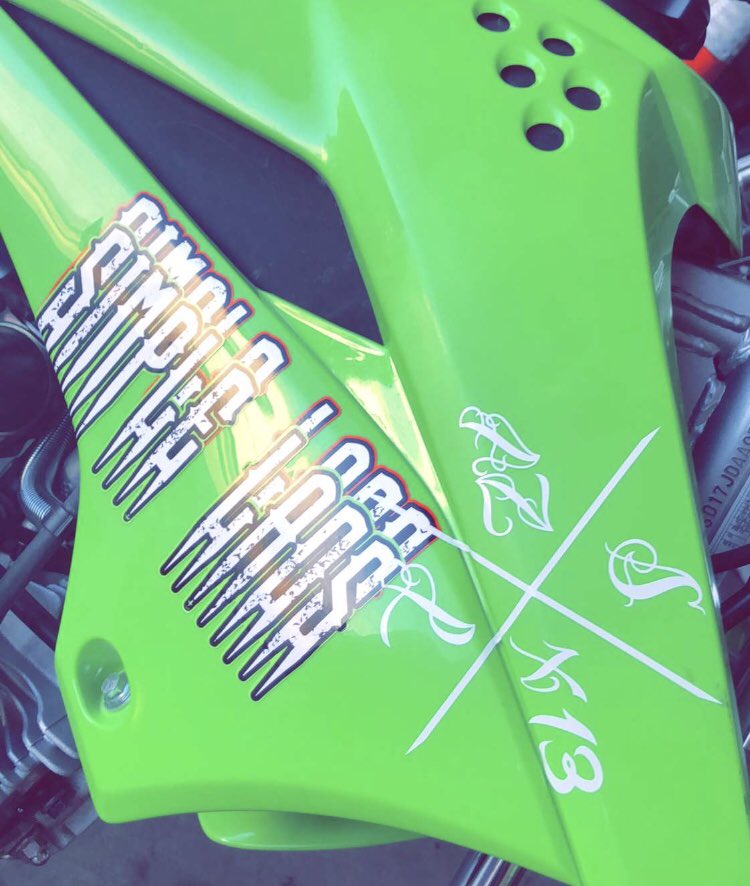 SimpleLads's tweet image. New stickers will make you wheelie better! Proven fact ask @Evan_Nelso #SimpleLads #CertifiedBoneified