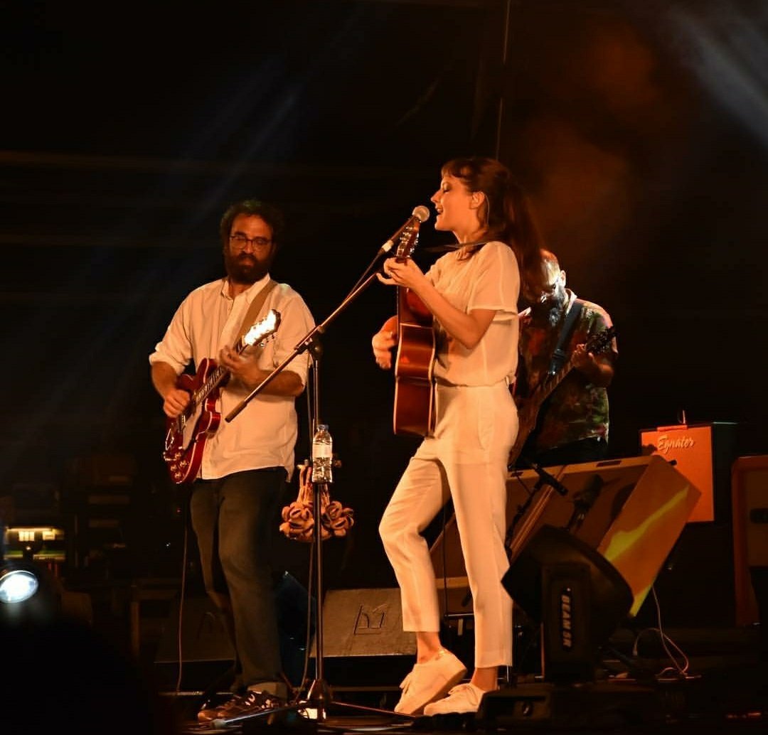 mallunaticos's tweet photo. A Banda do Mar acabou de se apresentar em Lisboa.

Como ver as fotos e não morrer de saudades? 😍♥️ https://t.co/XVMnDiS3Do