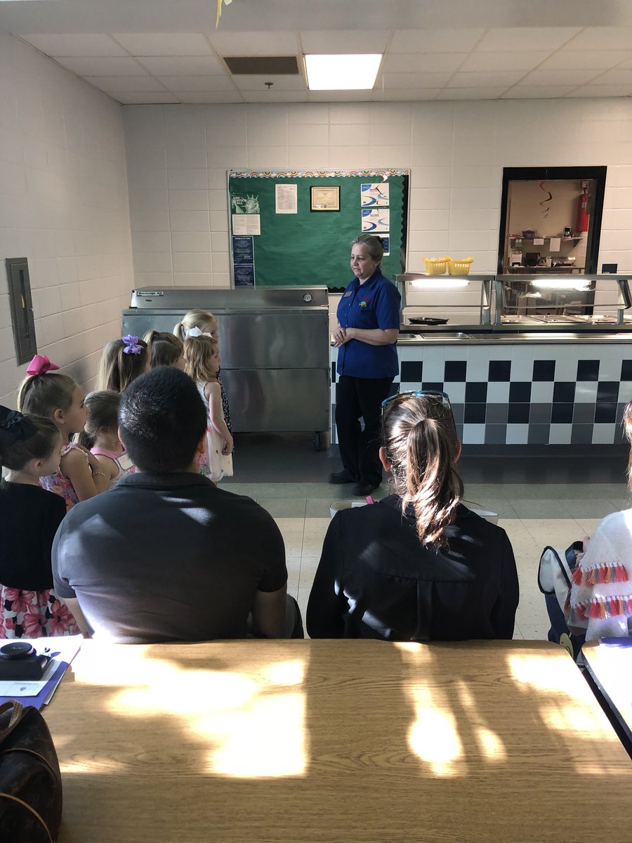 jperry1133's tweet photo. We had a great time welcoming all of the rising Kinders to @SweetAppleES today! Looking forward to another wonderful group of Ss in the Fall! #saekind #welcometoourschool ππ»ππππππβοΈπ https://t.co/nG819UySXc