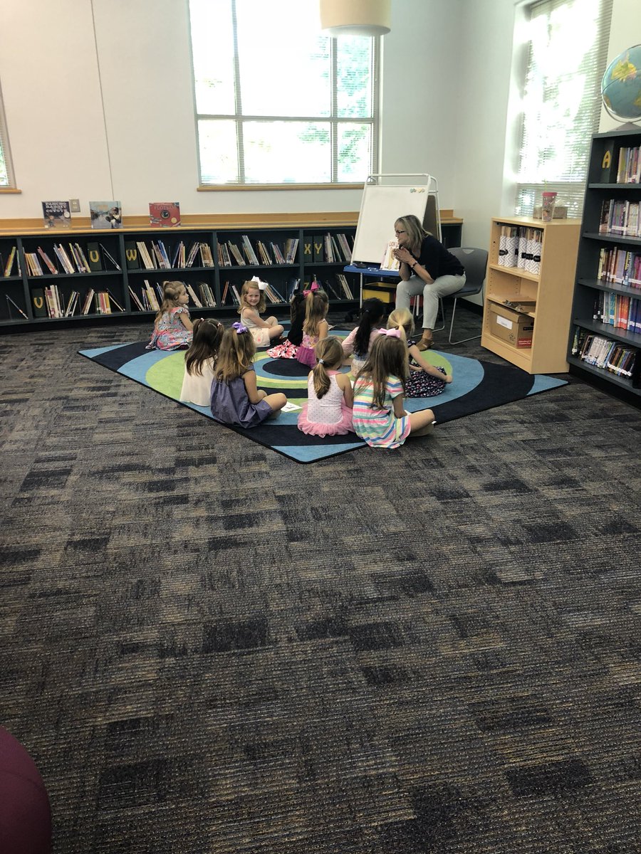 jperry1133's tweet photo. We had a great time welcoming all of the rising Kinders to @SweetAppleES today! Looking forward to another wonderful group of Ss in the Fall! #saekind #welcometoourschool ππ»ππππππβοΈπ https://t.co/nG819UySXc