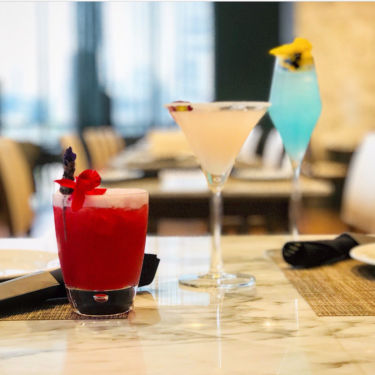 ACHotelSantaFe's tweet photo. Vamos a sorprender a #mama con unos deliciosos cocteles este #10DeMayo en #ACSantaFe 😉👌🥂
#CDMX #AChotels #SantaFe #MondayMotivaton https://t.co/DYhwZjmsT2