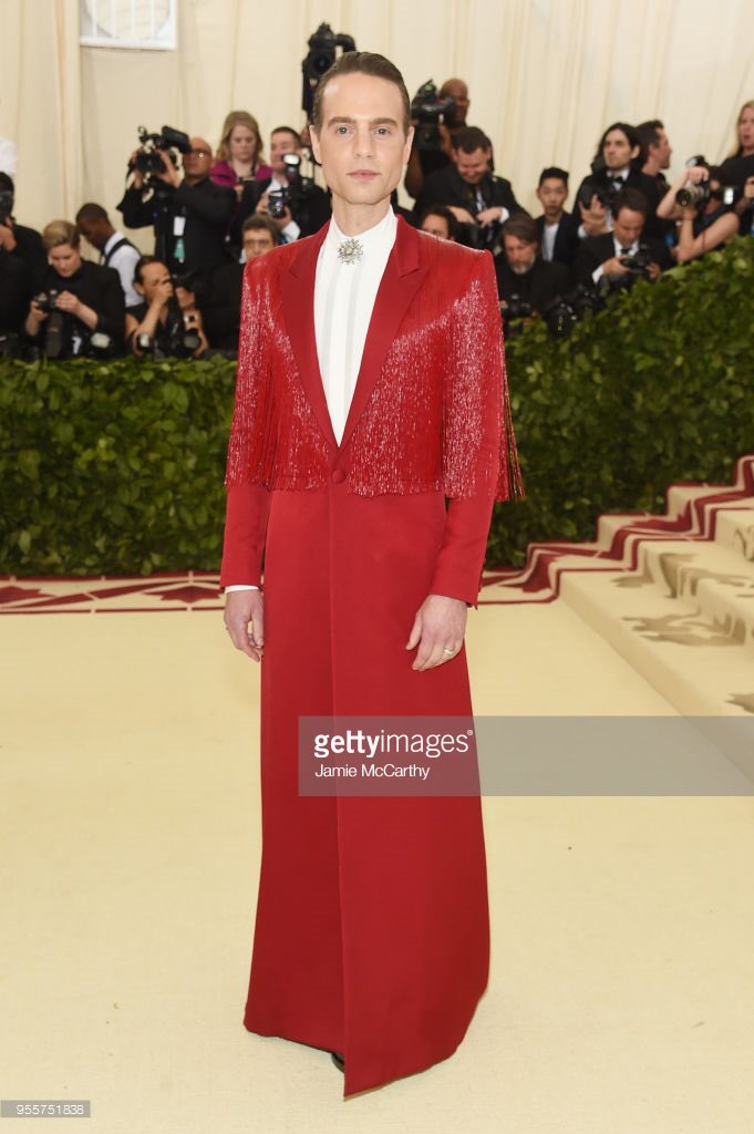 BillboardMel's tweet image. this is how you dress on theme! all the other men need to take notes #MetGala