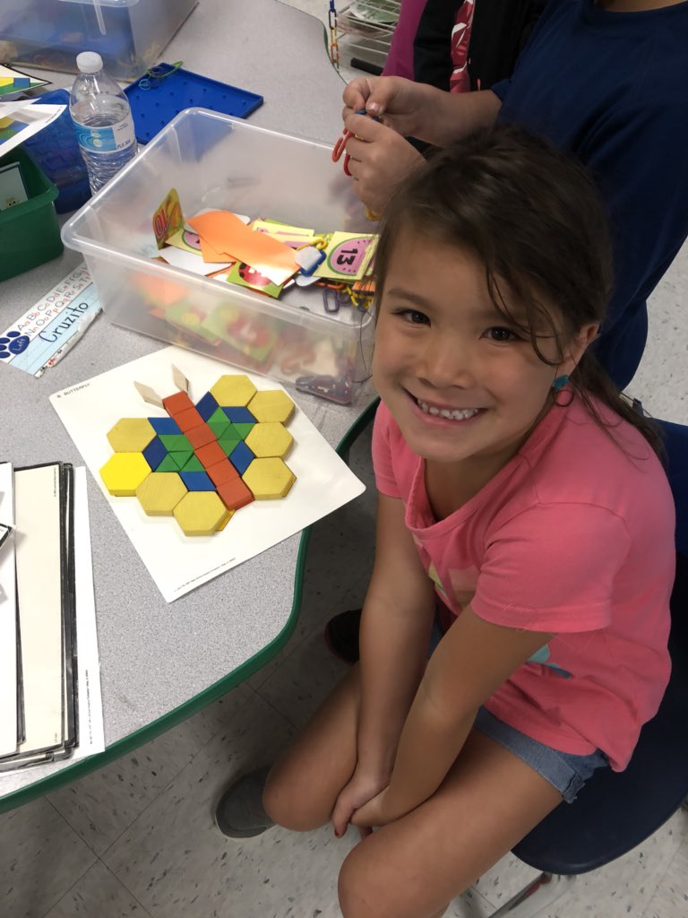 BES_Bears's tweet photo. Kindergarten leaders! @hampton_keri @BISD_Tweet https://t.co/1wgCJecz06