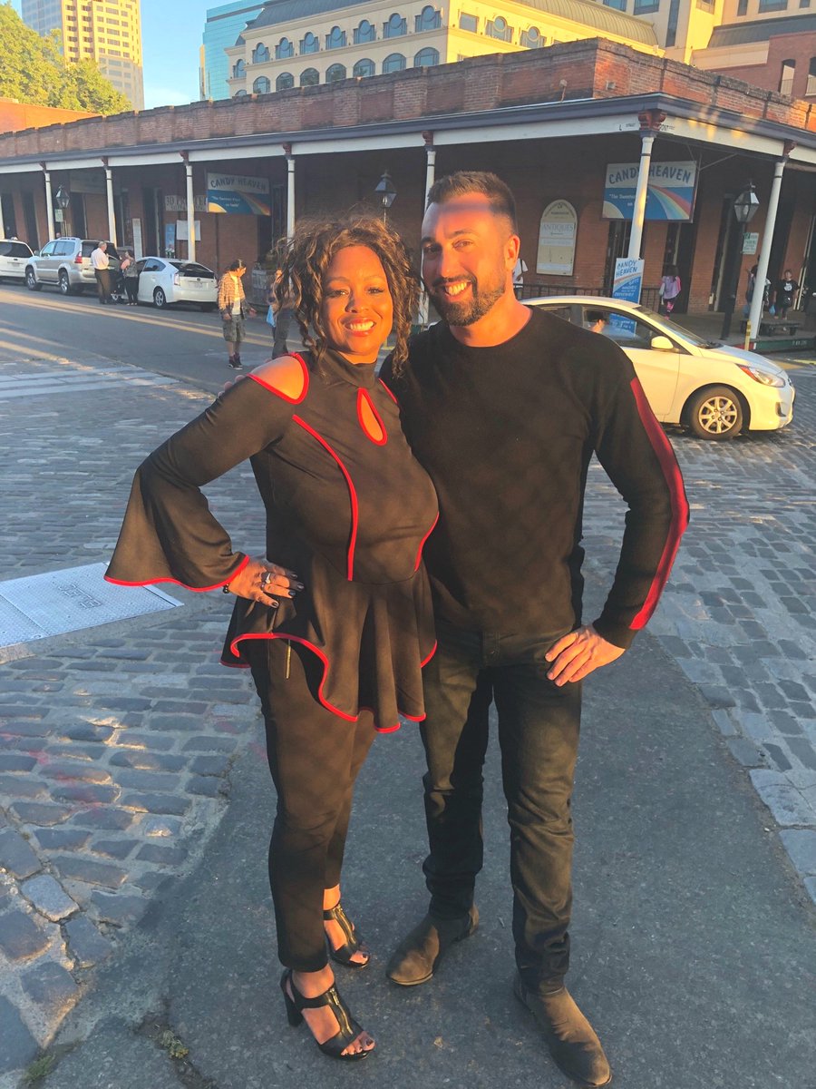 AskTaunee's tweet photo. Sporting our Red and Black "Look" for our #Region17 #StateDirectors Dinner during our annual #Legislative Week @ the Capitol. #MakingHousingAffordable #because #AdvocateofPropertyOwnersRights https://t.co/tIsyxylZGV