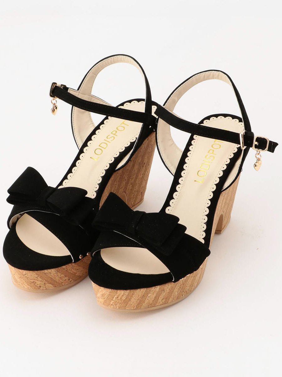 Lodispotto ロディスポット フェミニンリボンクロスサンダル T Co Yfcpmrghsn Ray5月号掲載 足元からコーディネートを華やかにしてくれるリボンサンダル 遊び心のあるクロスデザインがオシャレです 高めのヒールで美脚効果も狙える一足