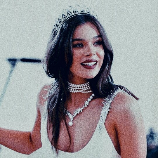 shadowedberry's tweet image. Lɪᴠɪɴɢ ɪɴ ʜᴇʀ sʜᴀᴅᴏᴡ ɪs ɴᴏᴛ ᴇᴀsʏ.
   ❥ Rᴀᴄʜᴇʟ Bᴇʀʀʏ's ʜᴀʟғ-sɪsᴛᴇʀ.
   ❥ Dᴇsᴄʀɪᴘᴛɪᴠᴇ ᴀɴᴅ ʟɪᴛᴇʀᴀᴛᴇ ᴡʀɪᴛᴇʀ. 
   ❥ Rᴏʟᴇᴘʟᴀʏ ɪɴ ᴛʜᴇ Gʟᴇᴇ ᴜɴɪᴠᴇʀsᴇ. 

Sʜɪᴘᴘᴇᴅ ᴡɪᴛʜ : Fɪɴɴ, Pᴜᴄᴋ, Sᴀᴍ, Rʏᴅᴇʀ, Sᴀɴᴛᴀɴᴀ ᴀɴᴅ Qᴜɪɴɴ.