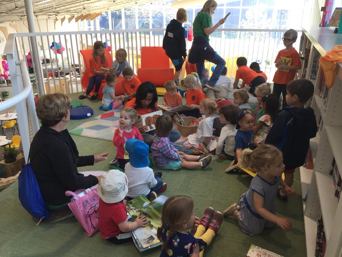 ccdsmrsbrown's tweet image. What an amazing day for the EC students. We read with the Integrity House, helped clean up the campus and had a picnic lunch with the entire LS! #ccdslearning #ccdsgreen