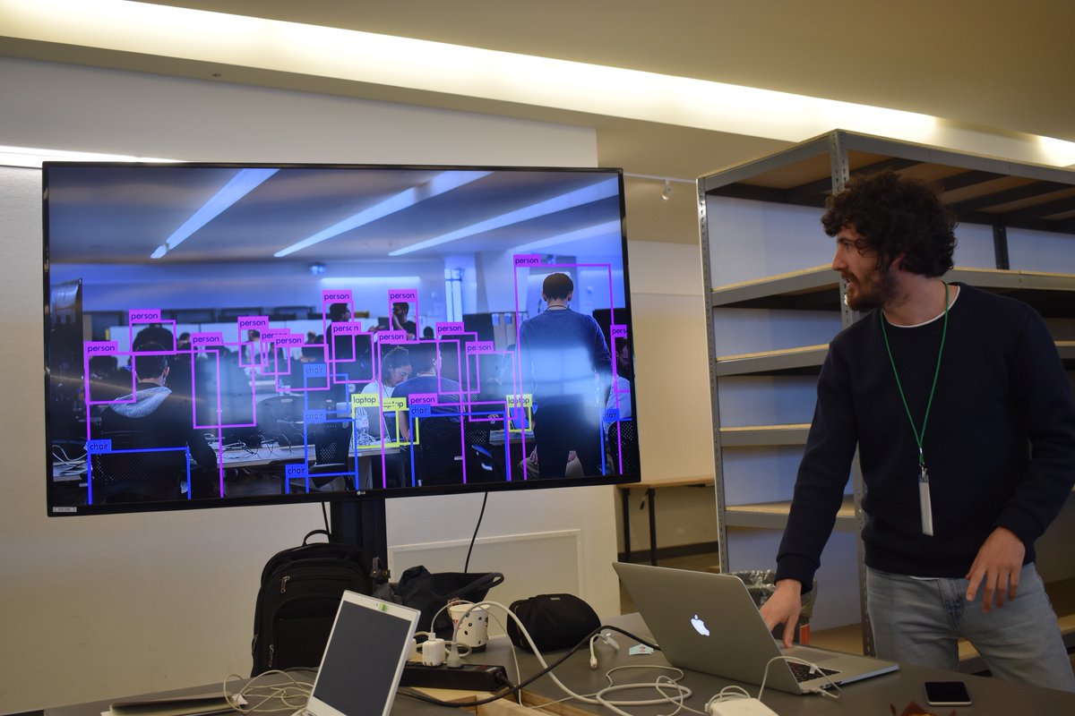 cadebe_'s tweet image. It has been a busy and fizzing Day 1 at @Smartgeometry 2018 cluster  @mind_ex_machina. Thank you to Autodesk for letting us use their facilities! #MindExMachina