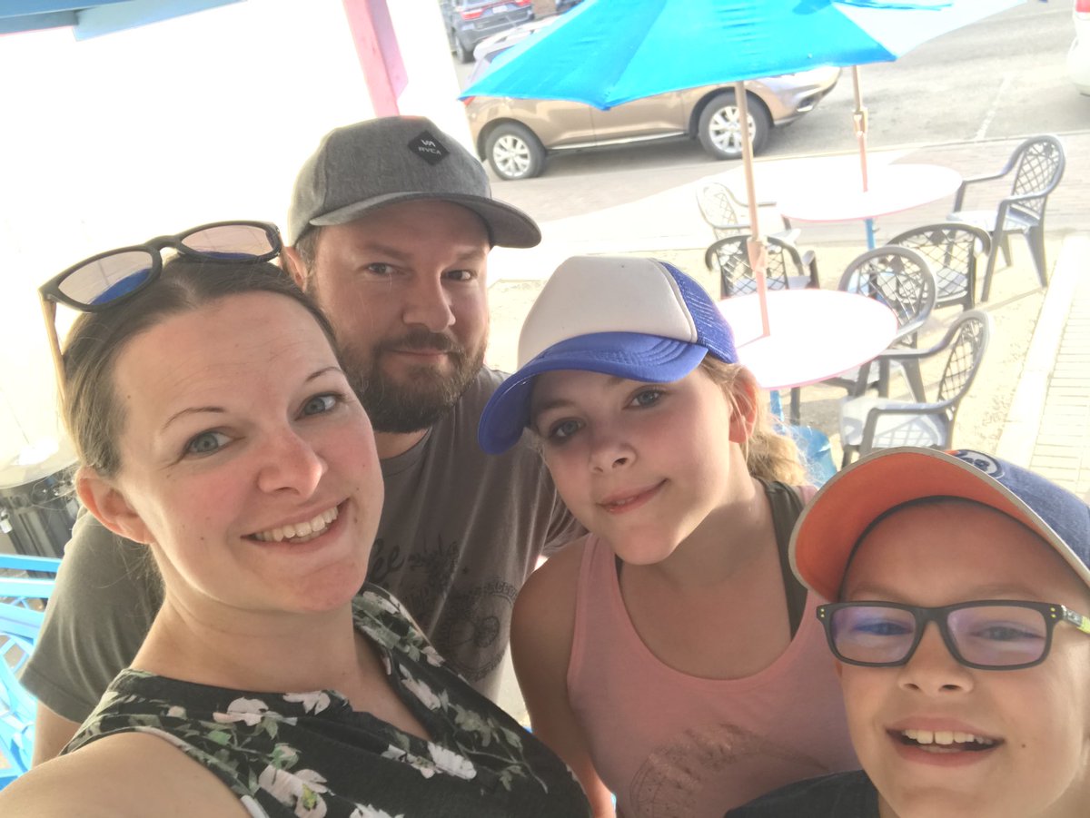 purelymakin's tweet photo. First Millers Monday tradition of the year for the Makin’s #fortsask #shoplocal https://t.co/cpmw1PMypn