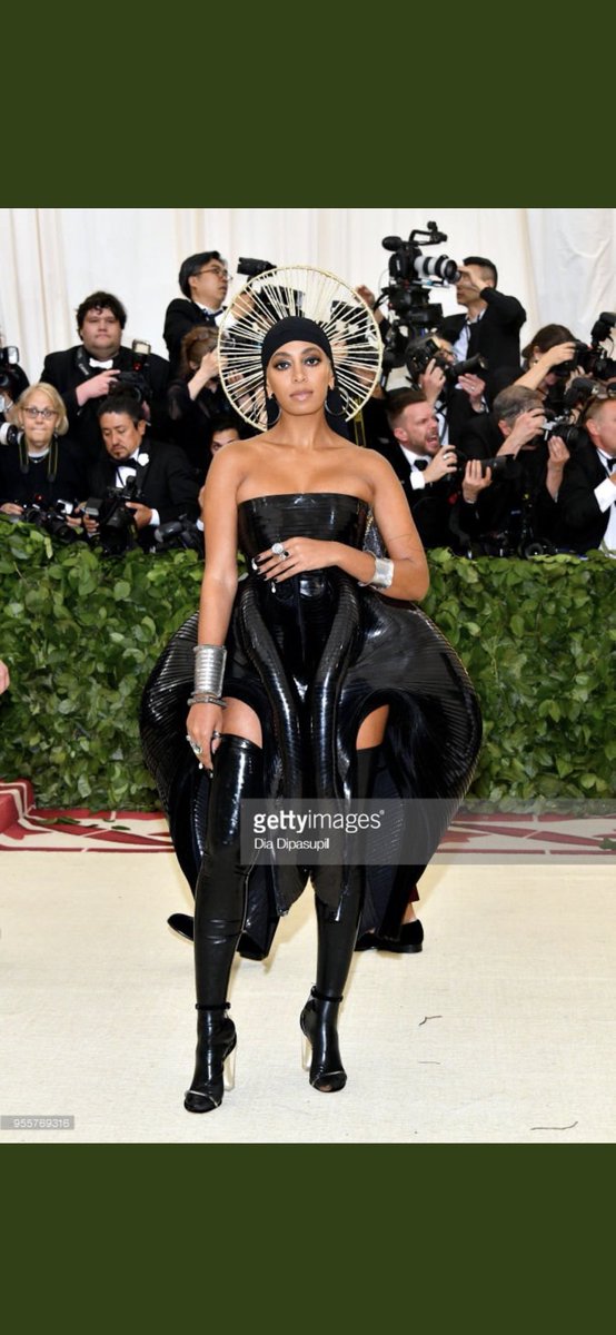 Nvme333_NV's tweet photo. Solange looks like Maleficent’s Vagina #MetBall2018 #MetGala #MetHeavenlyBodies https://t.co/ePqasj7b5L