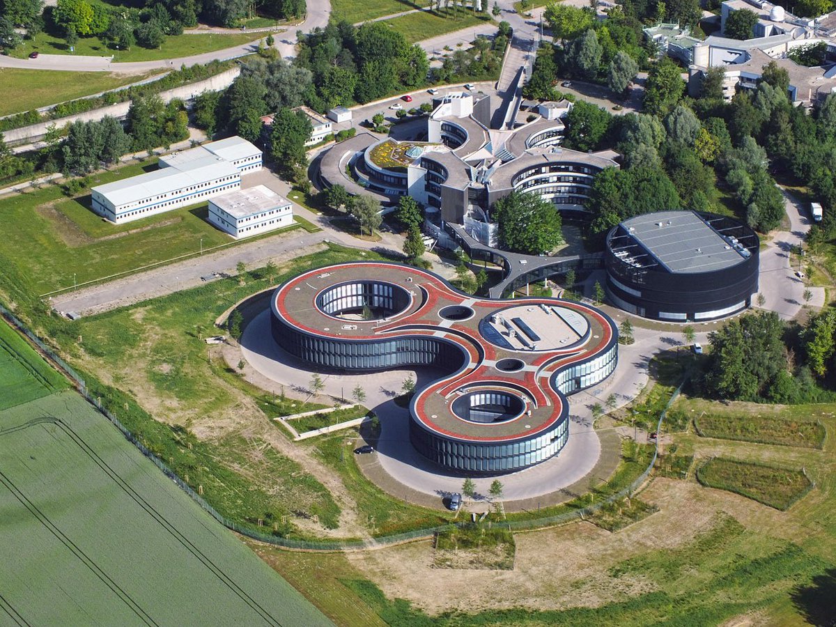 #ESOjobs Until 31 May 2018 you can apply for the ESO #Studentship Programme Europe, based at ESO's Headquarters in Garching (Germany). Credit: E. Graf / <a href="/ESO/">ESO</a> socsi.in/C4a52
