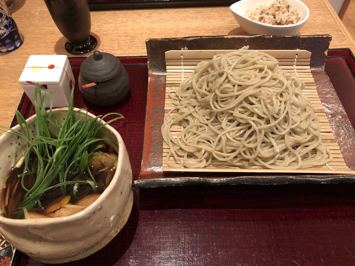 Noodles Noodles奥村です G期間多忙でした 頑張ったご褒美に いつもの唐木田 蕎千花に伺いました 鴨わさ 鳳凰卵の出汁巻 九条ねぎせいろ大盛り エビス 冷酒 優しい味わいでアツアツ 全て美味い 特に出汁が圧巻 蕎麦も秀逸 ご近所で本当に感謝です ご馳走様で